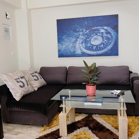 George Studio Athens Luaran gambar