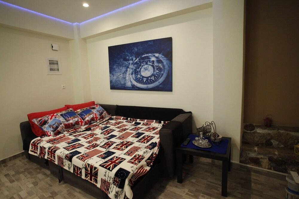 George Studio Athens Luaran gambar