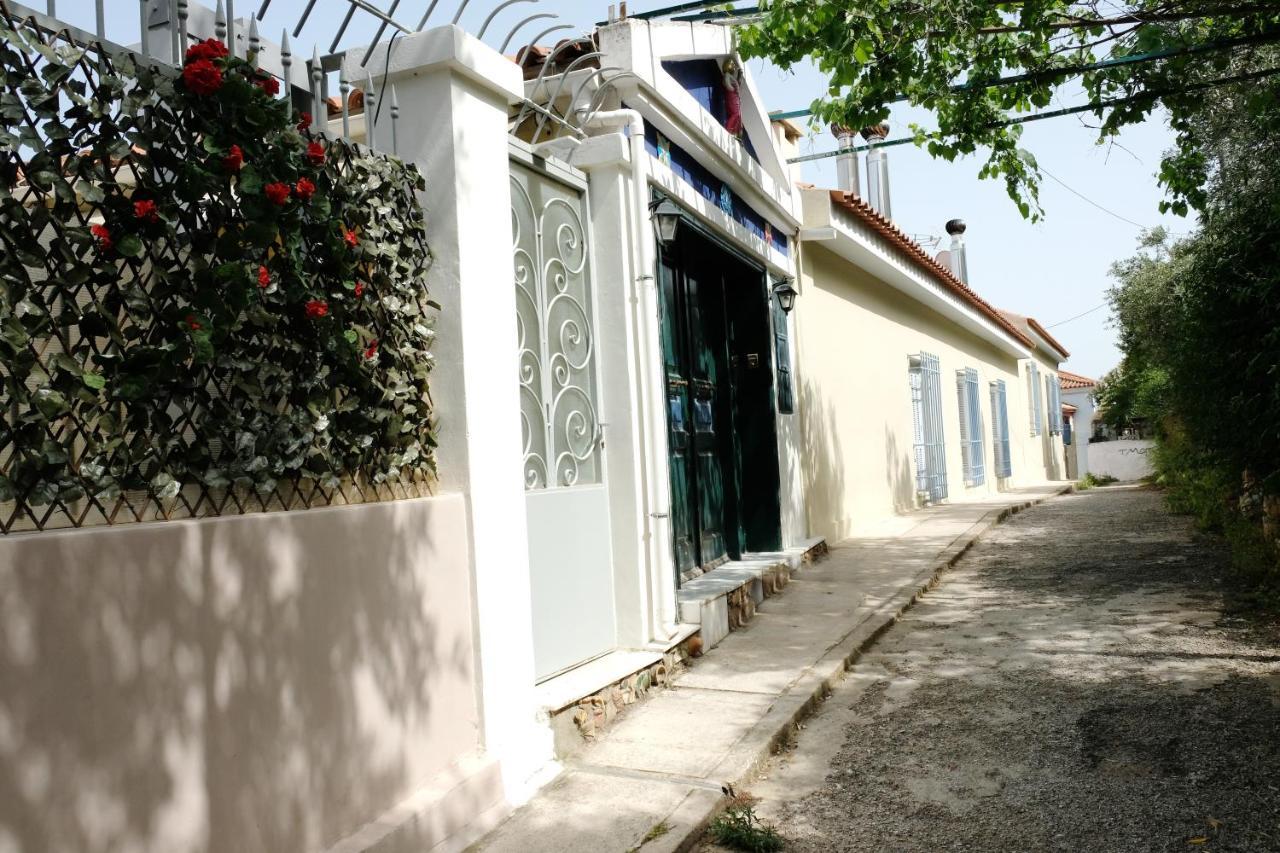 George Studio Athens Luaran gambar